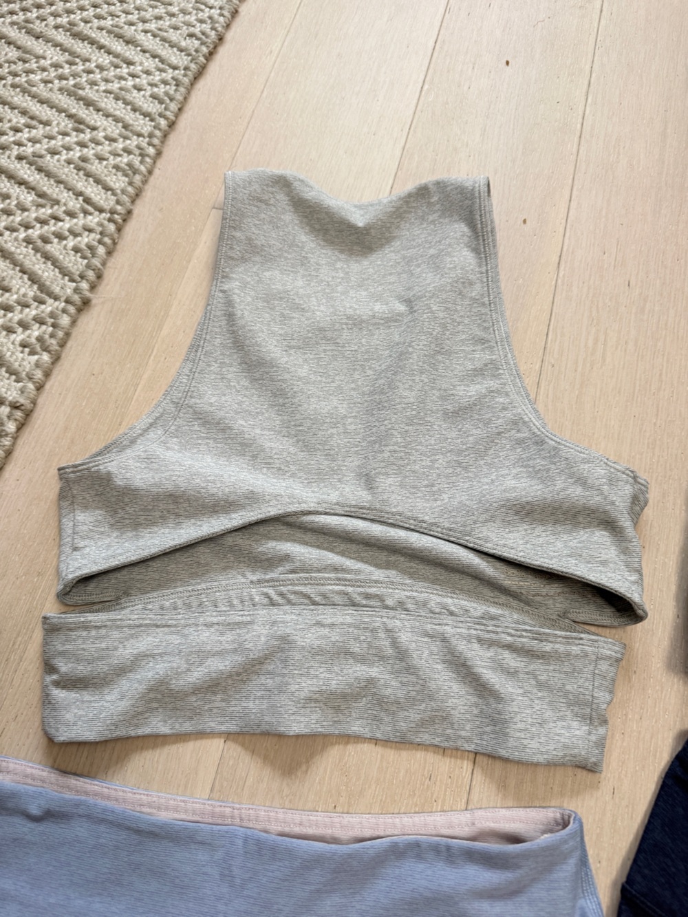 Outdoor Voices Bundle  - 2x Color blocked Leggings + 2x Cropped Tops (Size S) - Picture 3 of 12
